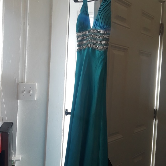 Faviana Couture Blue Sequin Prom Dress - Picture 4 of 8